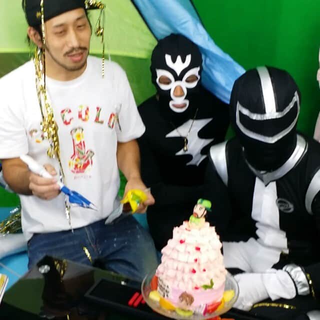 夜のケーキ屋さん♥Juli　(エディブルフラワー協会) のインスタグラム