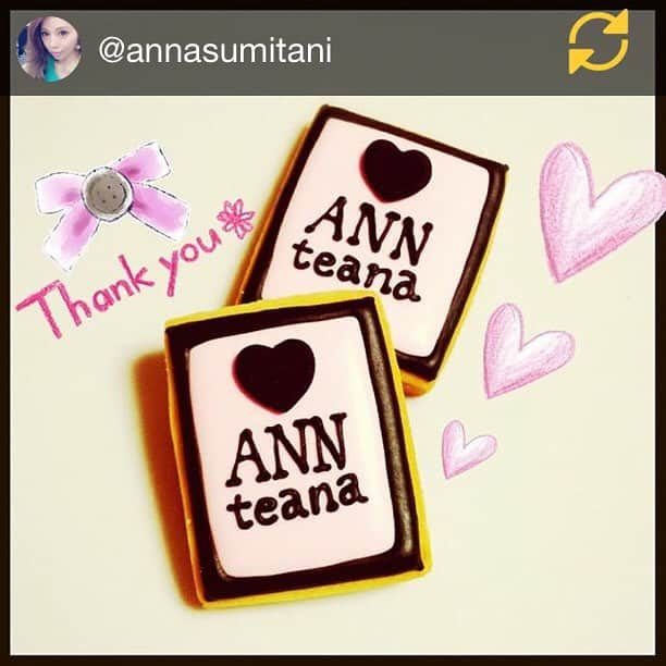 ANNTEANAのインスタグラム：「@ANNASUMITANI  8月21日でannteanaが1周年を迎えます♡ ･ ･ 1年。。 長かったような短かったような。。。 ･ ･ 自分でビジネスをしている以上、 利益を追う事ももちろんありましたが、 このカフェ事業はまた違って、 お子さんをお持ちのお客様に｢こういうお店があって本当に助かります！｣というお声や｢annteanaに来て子育ての息抜きになりました！また明日から頑張ろうって思えました！｣というこの上ない嬉しいお言葉をかけていただく機会が増え、 それだけで幸せな気持ちになれることを知り、 自分自身も成長する事ができました。 ･ ･ ささやかではございますが、 1周年記念キャンペーンと称しまして ご来店のお客様全員に手作りアイシングクッキーと翌日から使えるドリンクチケットをプレゼントさせていただきます♡ ･ 8月20日(木)スタートです！！！ ･ ※数に限りがございますのでなくなり次第終了とさせていただきます！ 御予約お待ちしております♡ ･ 〒150-0034 東京都渋谷区代官山町１２−１６ シンフォニー代官山102 ･ 0364550957 ･ #annteana#1stanniversary#icingcookie#cookie#present」