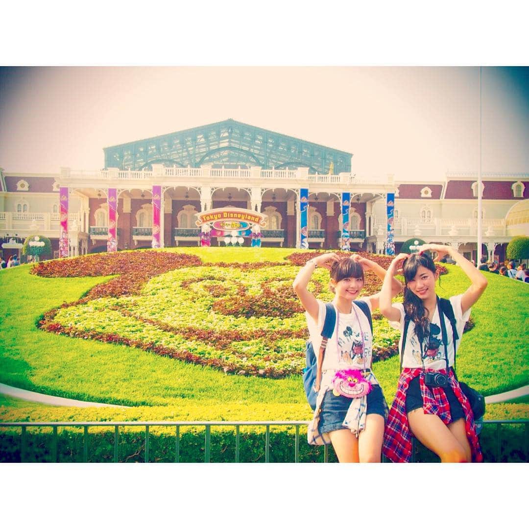 小林玲さんのインスタグラム写真 - (小林玲Instagram)「この間しゆうとディズニーランド行ってきた！夢の国はやっぱり夢の国でした〜♡((伝われ  #Disney #Land #TDL #Mickey  #しゆれい #親友 #相方 #Best #Friend」8月7日 11時03分 - rei.kobayashi
