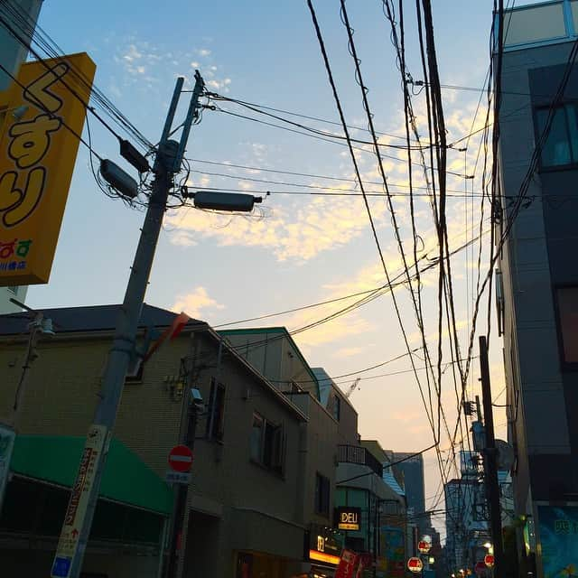 稲葉剛さんのインスタグラム写真 - (稲葉剛Instagram)「商店街と夕暮れ。」8月8日 18時53分 - inabatsuyoshi