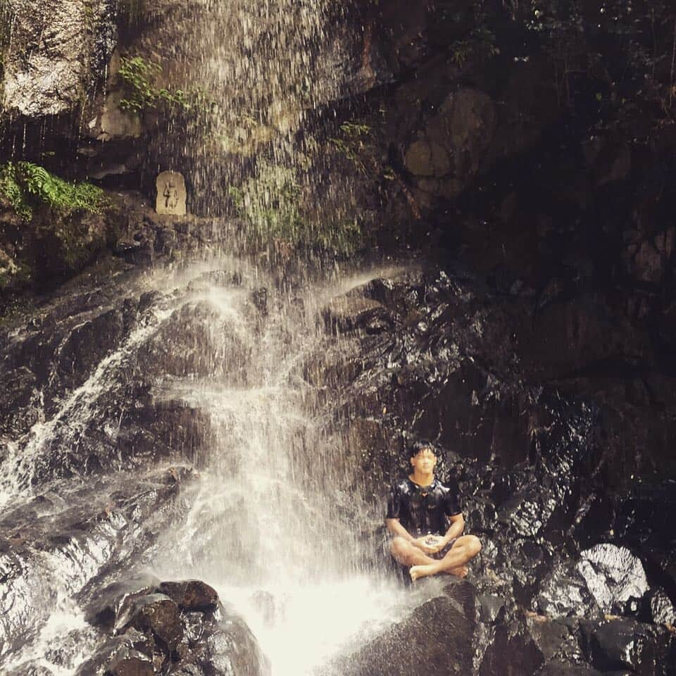 大野将平さんのインスタグラム写真 - (大野将平Instagram)「#桃尾の滝#天理#滝行#running#training#waterfall」8月10日 16時45分 - ono0203