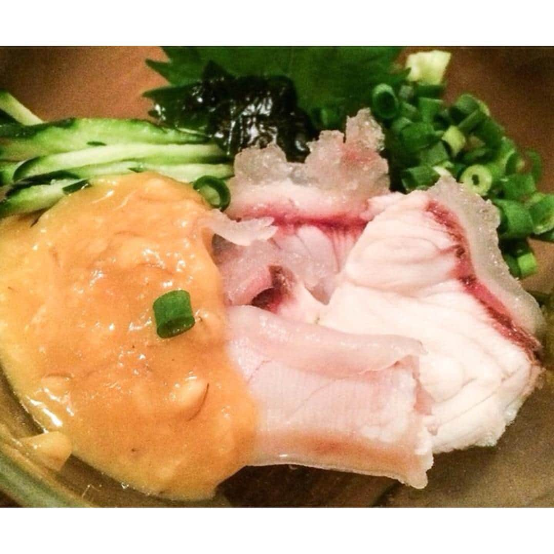 Washoku (和食) Japanese Foodさんのインスタグラム写真 - (Washoku (和食) Japanese FoodInstagram)「Can you guess what #sashimi this is? It is #shark! At #Nagasaki, on the East side of #Kyushu, shark is quite #common as #food. You should try it if you have the chance!  Photo: Yoneya in #Shibuya  #japan #japanesefood #japanese #washoku #onlyinjapan #weird #interesting #nofilter #和食 #食べ物 #サメ #刺身 #長崎」8月11日 14時20分 - washoku_japanesefood