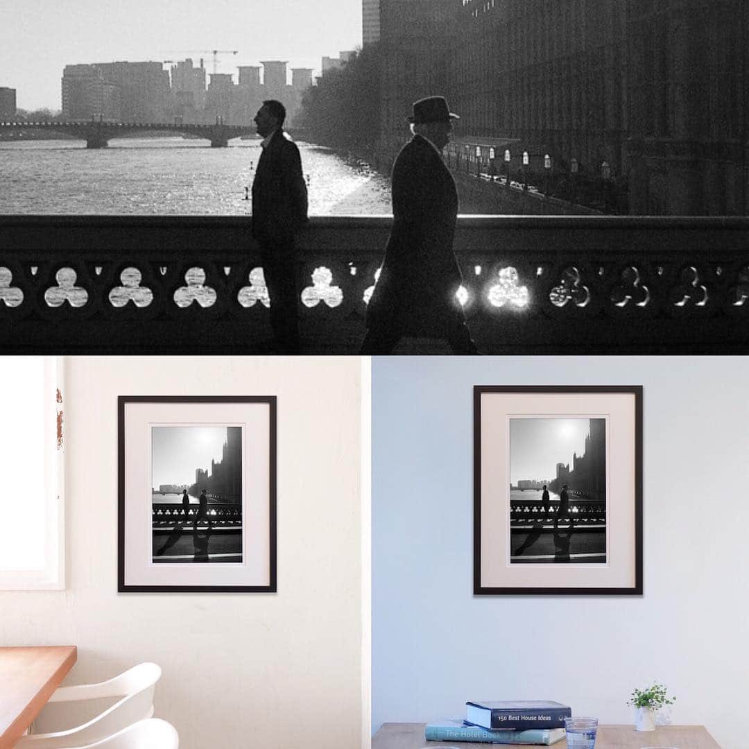 aRts STOREのインスタグラム：「こちらの写真、右側に写っているのはビッグベンでしょうか?僕は一度しかロンドンに行ったことがないので曖昧なのですが、なんだか昔行った海外旅行を思い出させてくれます。  写真って、構図がいいとか、ものすごく美しい風景が撮れてるとか、普段は取れないようなカットを取るのも醍醐味だと思うんですけど、個人的には何気ない日常の風景から、色々と思い出させてくれる写真が好きです。写真を見るだけで、その当時の思い出に直接アクセスできるのはインターネットにはないところかも。  モノトーンの写真ですので、コンクリ壁のデザイナーズ物件にも合うと思いますし、ブルックリン風のお部屋にも◎ 写真にもあるように、白壁×ウッド調の家具にも馴染んでくれます。 壁に限らずソファ横に立てかけて置いてみても、お部屋のアクセントとなってくれるはず!  いろいろな場所に置いてみて、お部屋を楽しくしちゃいましょう!  price¥ 43,200（tax in） size:40.6x30.5cm 【備考】 ①写真/フレーム(額)あり ②ゼラチンシルバープリント ③納期:約3週間  http://www.arts-store.jp/products/detail.php?product_id=158  #art #interior #photograph #London」