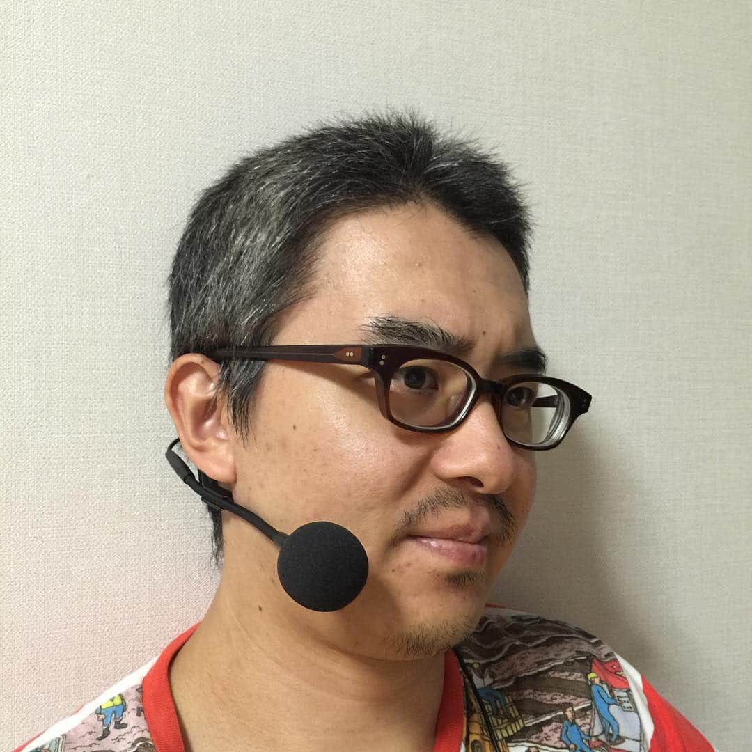 瀬戸弘司のインスタグラム：「ヘッドセットマイク「AKG C520」の長時間装着テスト中。」