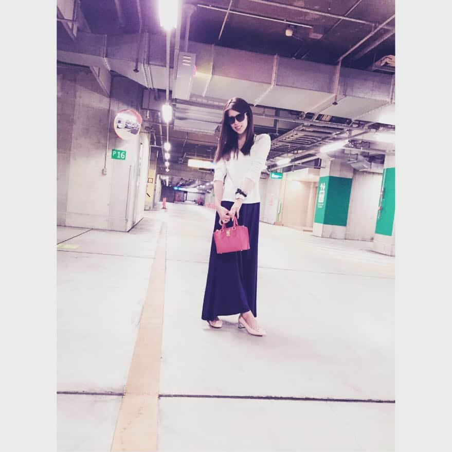 坂口杏里のインスタグラム：「私服↓  BACKS サマンサタバサ Emiria Wiz」