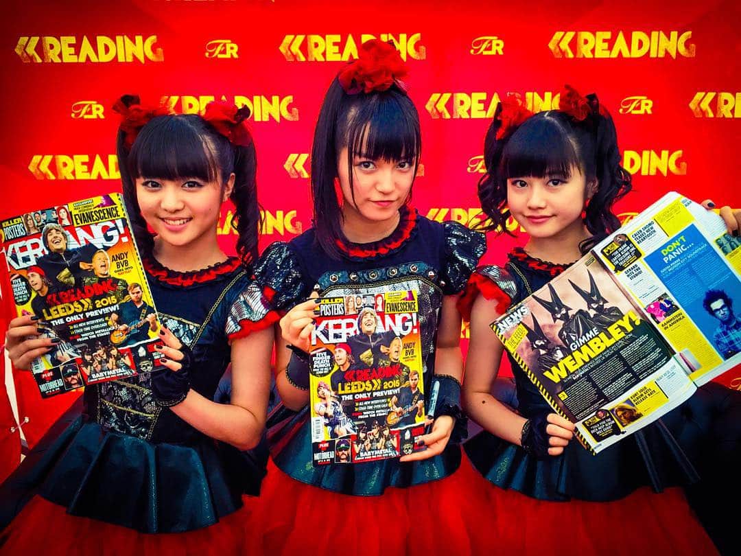 BABYMETALさんのインスタグラム写真 - (BABYMETALInstagram)「Gimme Wembley! New issue @KerrangMagazine, @OfficialRandL. Sunday 12PM at #LeedsFestival main stage! #ReadingFestival」8月30日 11時37分 - babymetal_official
