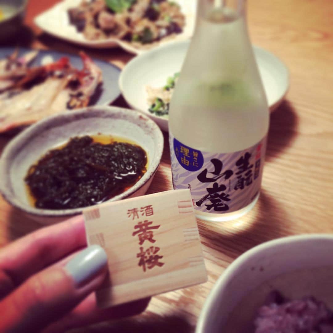 笛木優子のインスタグラム：「お盆休みも終わりですね😊 また明日から頑張りましょう👐🍶✨ #生酛山廃#黄桜#冷酒#kizakura」