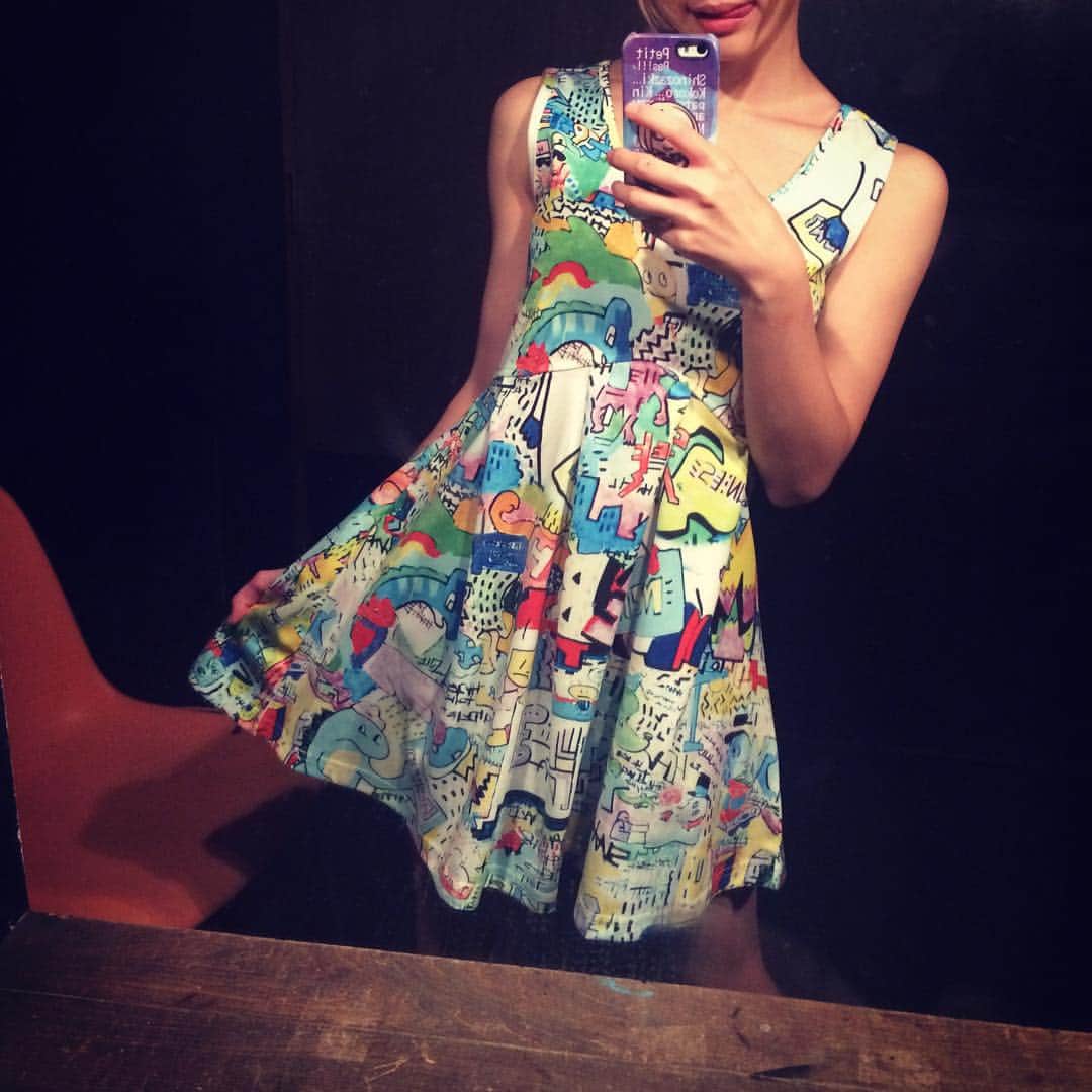 篠崎こころのインスタグラム：「今日はgalaxxxyだたよﾌﾞｰﾝ(((⊂( ･ω･)⊃」