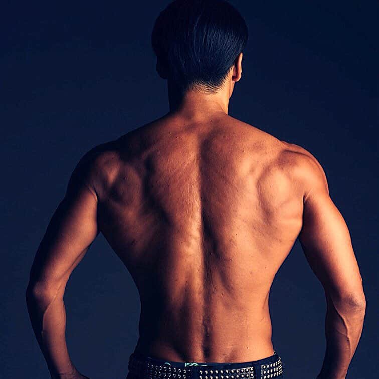 金子賢さんのインスタグラム写真 - (金子賢Instagram)「#趣味努力#男は背中で語れ #gym #Workout」8月22日 11時08分 - kenken1019