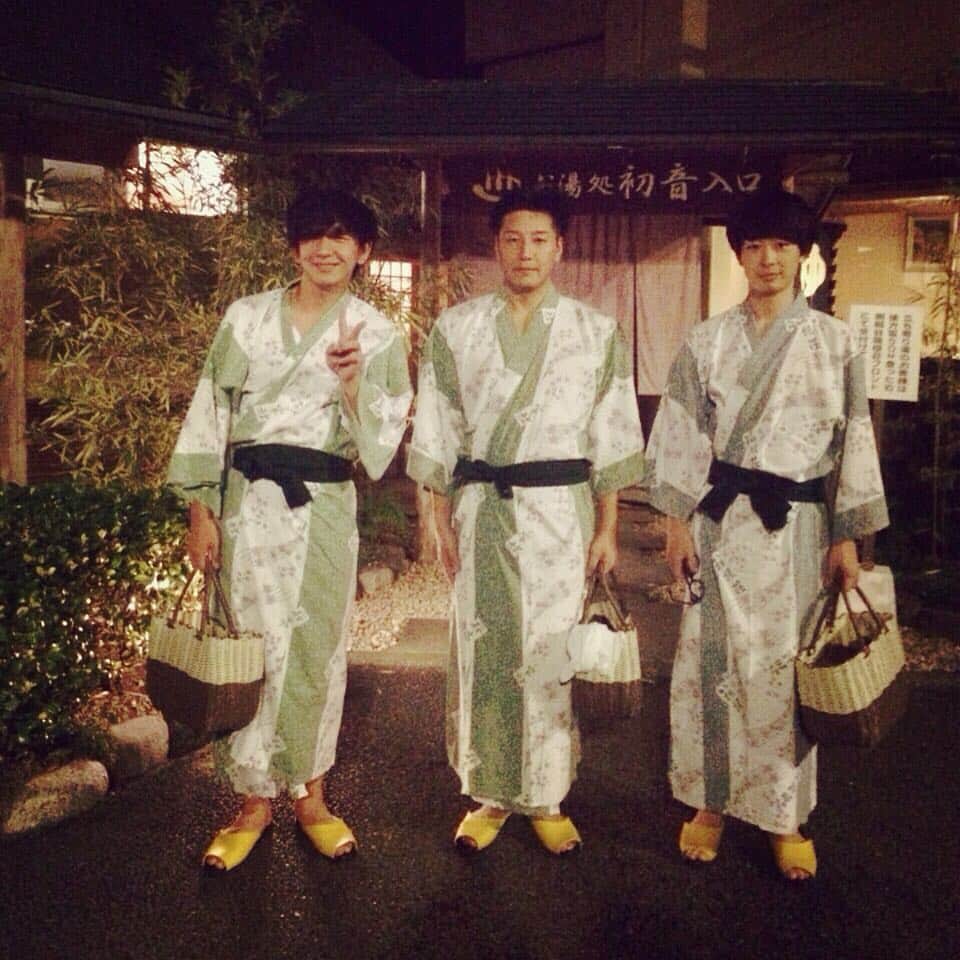 長田庄平のインスタグラム：「温泉に来ました #強羅 #箱根 #温泉 #パンサー向井 #リリアン広田 #チョプ田 #シルバーウィーク #どこもいっぱい #とりあえず向かってる途中で電話して見つけた #リスキー旅行 #朝一で帰ります」
