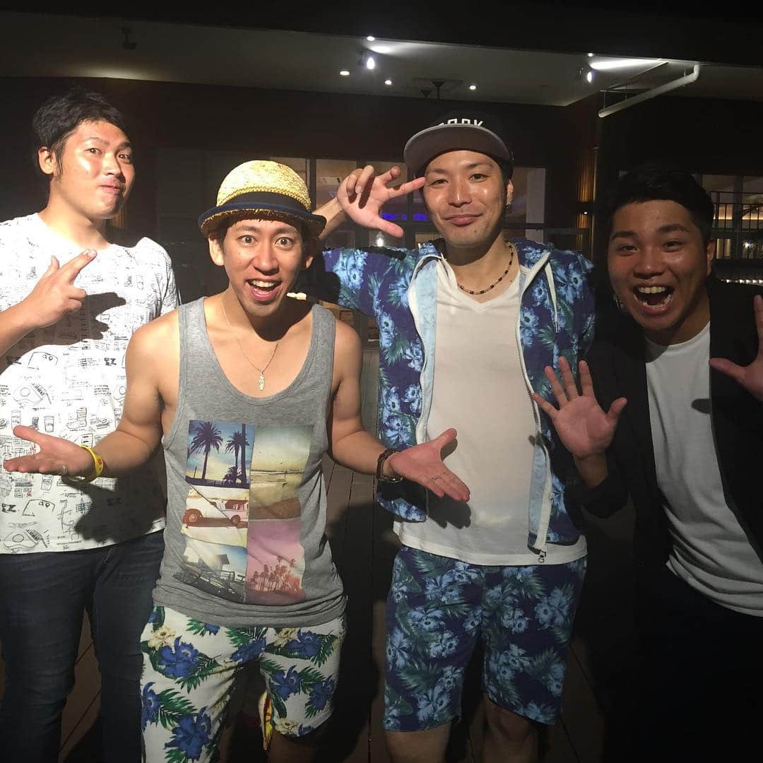 仲本　新のインスタグラム：「イオンモール沖縄ライカム ゲストにサウスさん！ 本当に最高な舞台でした！ 一緒に仕事できてよかた！」