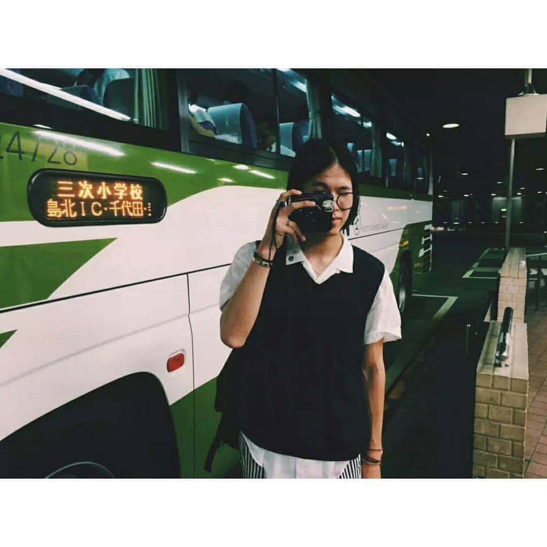 田口隼人のインスタグラム：「灯油ちゃんに撮ってもらったお気に入り📷 プタミちゃんにも盗撮めちゃされた📷 広島楽しかった😂」