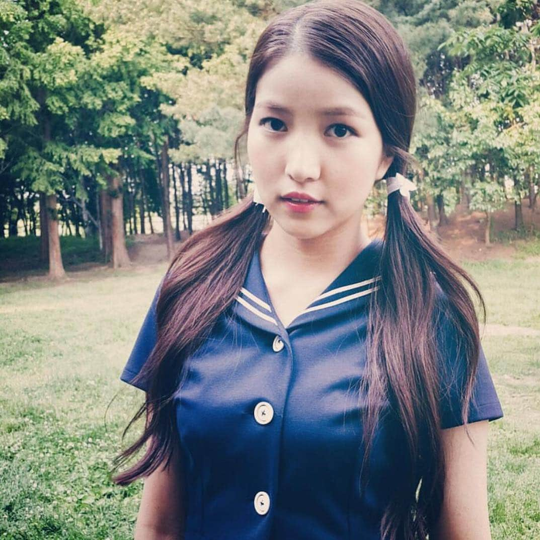 GFriendさんのインスタグラム写真 - (GFriendInstagram)「Sowon 💘 • - #gfriend #sowon #yerin #eunha #yuju #sinb #umji #kimsojung #jungyerin #jungeunbi #choiyuna #hwangeunbi #kimyewon #sourcemusic #kpop #asian #megustastu #glassbead #yeojachingu #girlfriend #clc #theark #april #mamamoo #korean #snsd」9月3日 6時20分 - g.friend