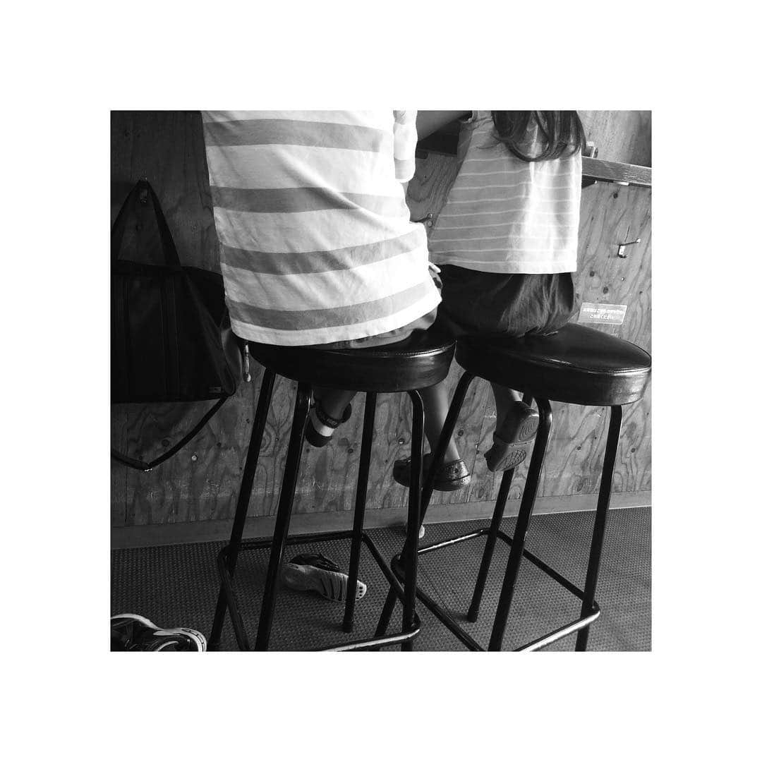長谷川京子さんのインスタグラム写真 - (長谷川京子Instagram)「小籠包の食べ方を、得意げに妹に教える息子。」9月3日 16時00分 - kyoko.hasegawa.722