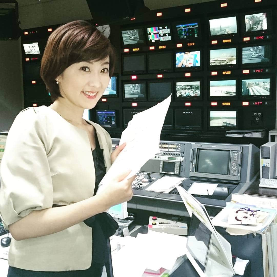 池尻和佳子のインスタグラム：「今日感テレビ、始まりまぁす！！☺ 冒頭ニュースから、チェックして下さい＼(^-^)／」