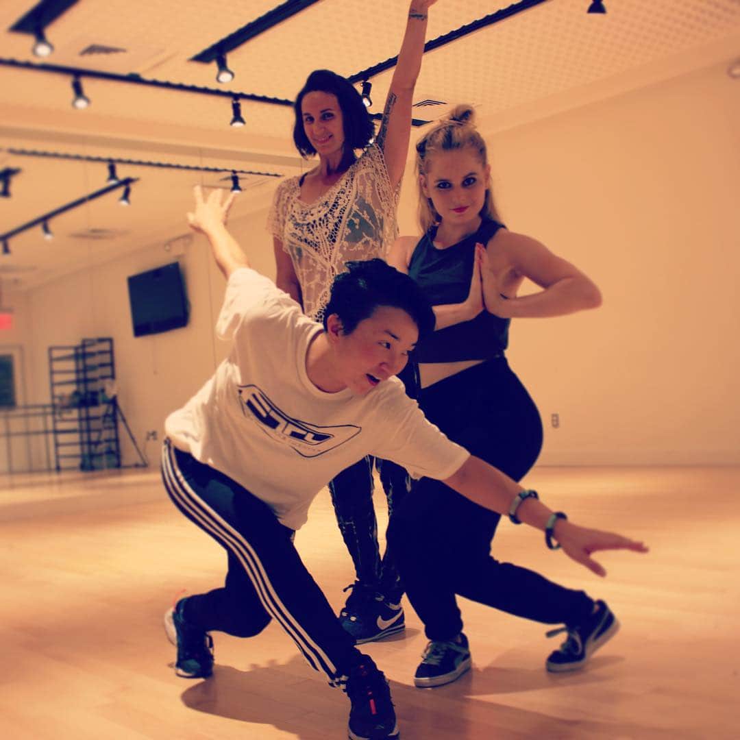 EXILE PROFESSIONAL GYMさんのインスタグラム写真 - (EXILE PROFESSIONAL GYMInstagram)「Eriko subbed for SEKOU today , video of today lesson will be up on Expg Facebook page!  #EXPG #NYC #EXPGNY #HOUSE #enjoy  #LETGETIT #expgflow #love #Turnuptuesday」9月9日 10時46分 - expg_studio_nyc