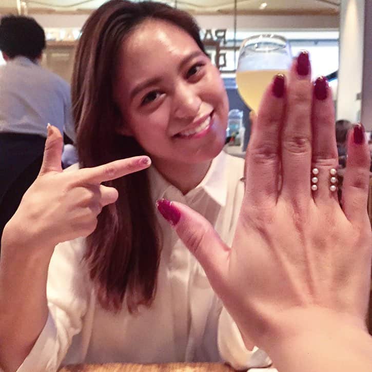 石井リナさんのインスタグラム写真 - (石井リナInstagram)「25歳の誕生日は6年目くらいのちーとんと！貰った指輪は薬指にぴったりという、本格的に彼氏か？エピソードもありで、何でも知ってくれている彼女の存在は大きいなと！これからも末永く😇🍃💗 #ThankYou #MyBirthday」9月9日 23時44分 - rina_ishii_99