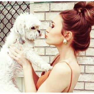 AMOのインスタグラム：「Give love huv love....」