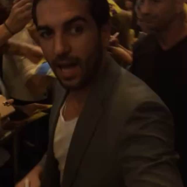エリヤス・エンバレクのインスタグラム：「Danke Dresden!!! Kinotourtag 1 ist geschafft! #fackjutu」