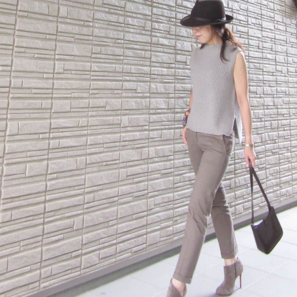 bemiのインスタグラム：「昨日のワタシ☺︎ 午後から休みでブラブラ♬  #fashion#coordinate #23区S#INCOTEX」