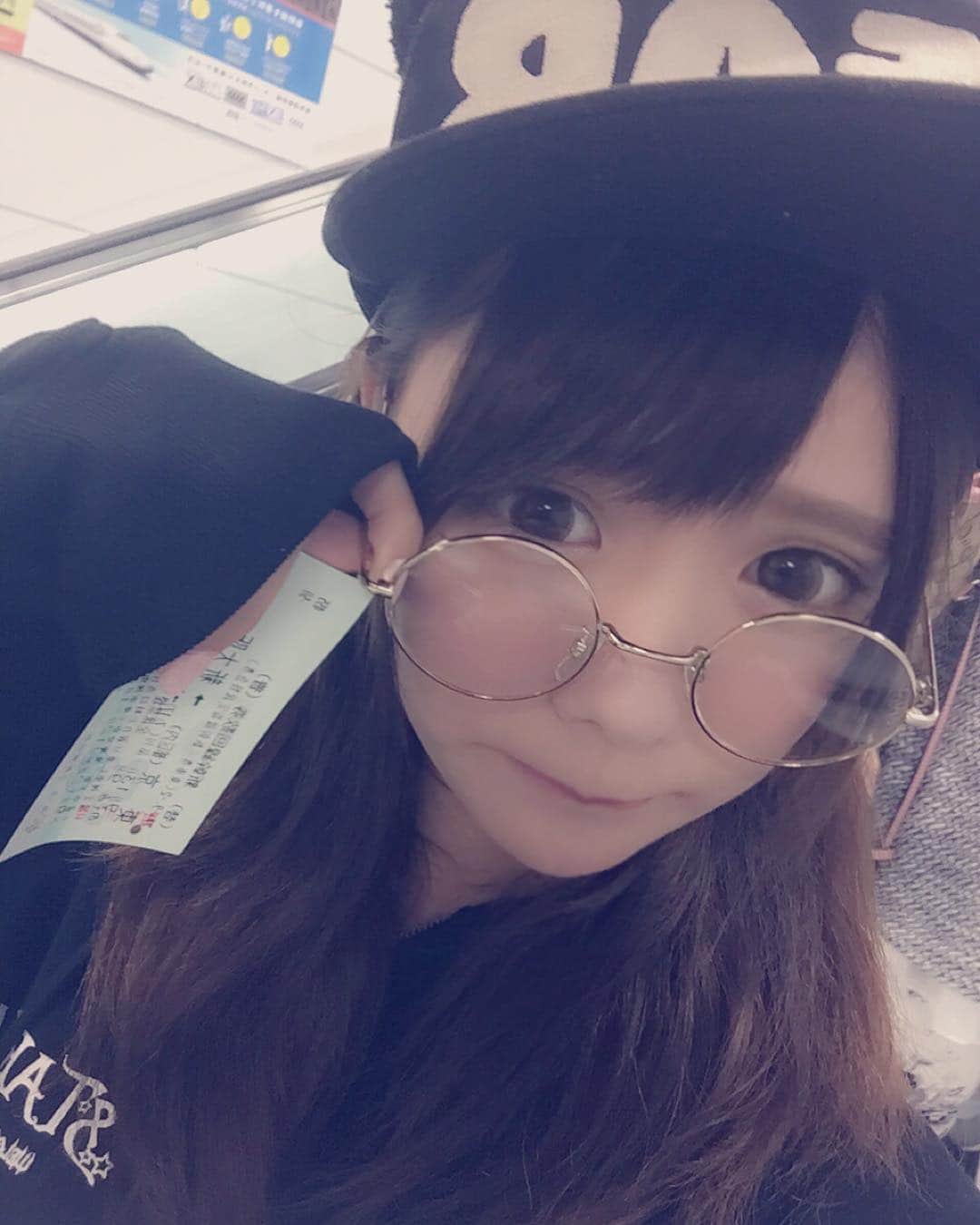 のインスタグラム：「ダイエットしようと思う🐰🍓てかします🍊 ジュースクレンズしたいの🍹高いけど肌も綺麗にしたいし😎」