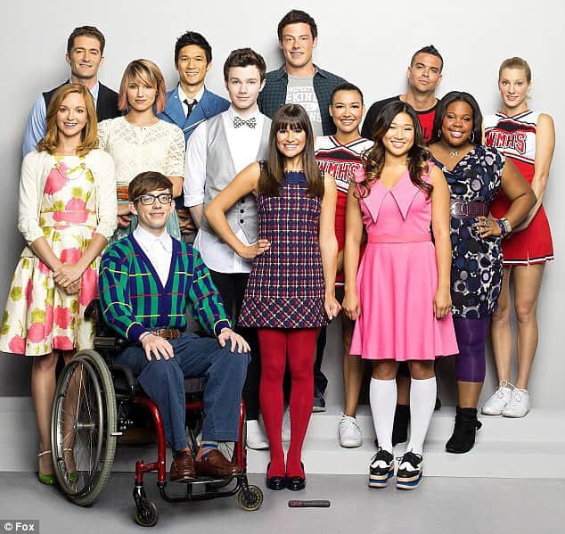 のインスタグラム：「Don't forget to register for tomorrow's Glee: The Official Show Auction! bit.ly/GLEERegistration  Be entered to win production-used designer costumes from your favorite cast members!  #Glee #GleeAuction」
