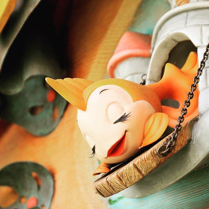 東京ディズニーリゾートさんのインスタグラム写真 - (東京ディズニーリゾートInstagram)「What are you dreaming of Cleo? どんな夢をみているのかな。 #tokyodisneyland #tokyodisneyresort  #pinnochio #クレオズ #東京ディズニーランド #東京ディズニーリゾート #クレオ #金魚 #まつ毛 #ピノキオ」9月18日 12時52分 - tokyodisneyresort_official