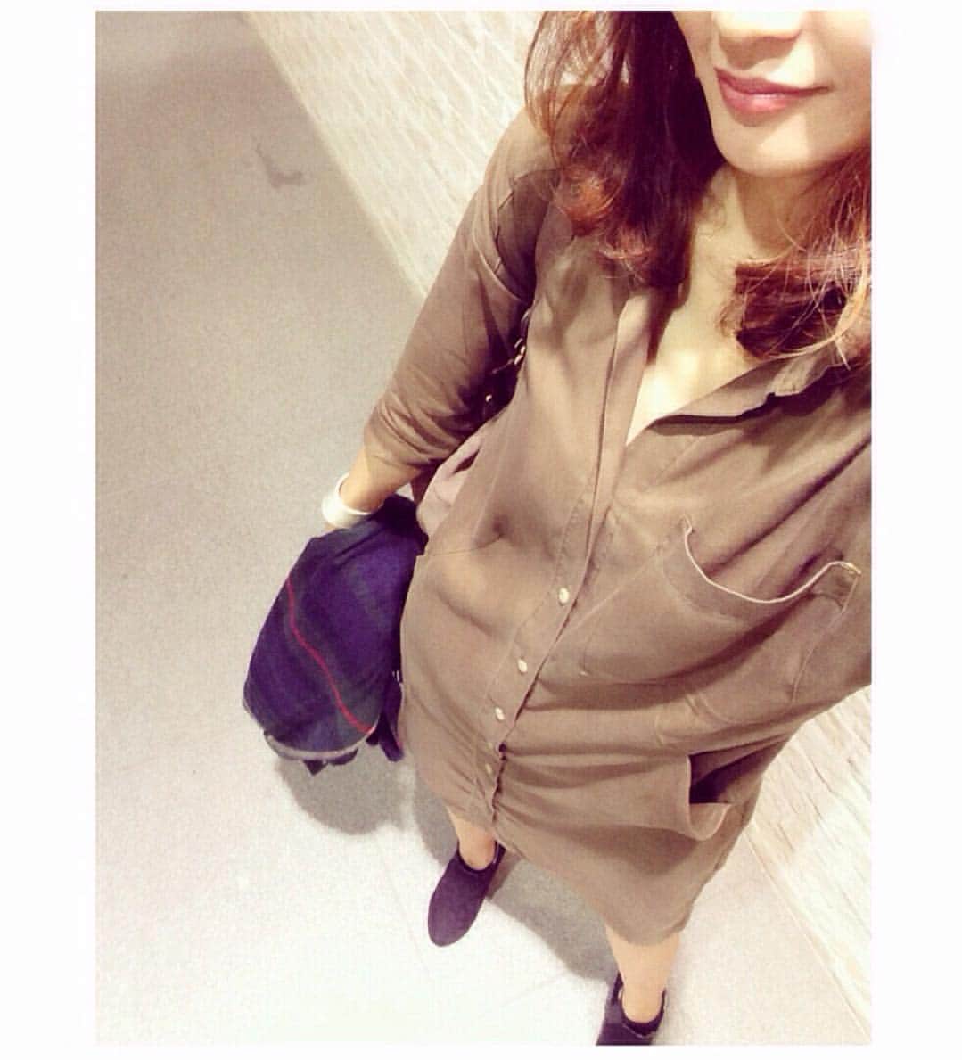 shenaaa16のインスタグラム：「◆◇◆ * * * *  #ZARA シャツワンピ *  帰りはストールがあると ちょうどよい〜♡◡̈⃝⋆*！」