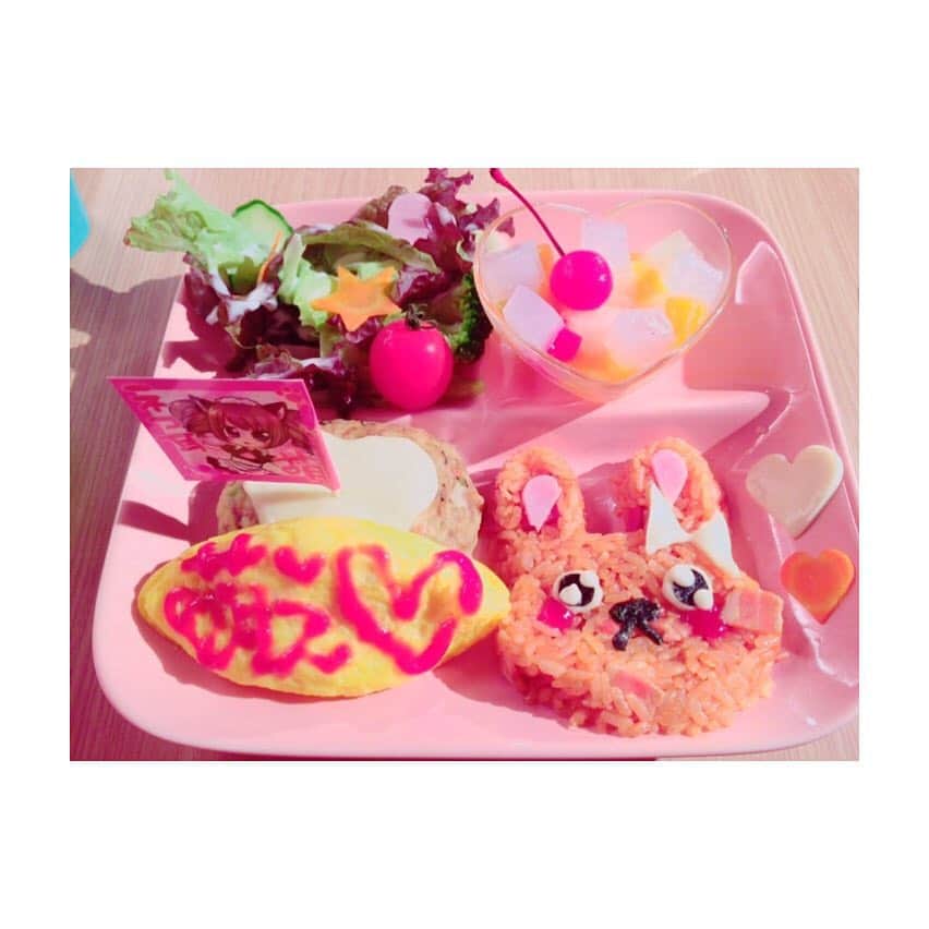 緒方咲さんのインスタグラム写真 - (緒方咲Instagram)「初のメイド喫茶行ってきた💓 萌え〜😍わら 萌え萌えキュンやったったww  #メイド喫茶 #カフェ #Cafe #萌え #可愛い #pink #happy #lunch」10月18日 16時13分 - chaaansaki