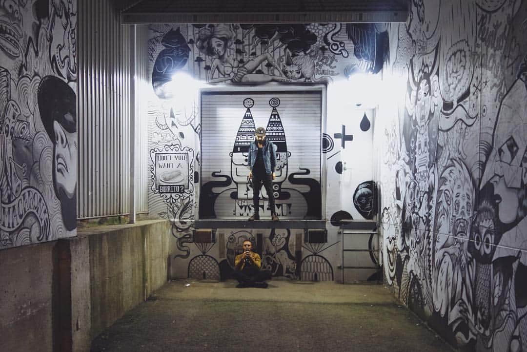 Superhumanoidsのインスタグラム：「casual photo shoot rn 🇨🇦 📷」