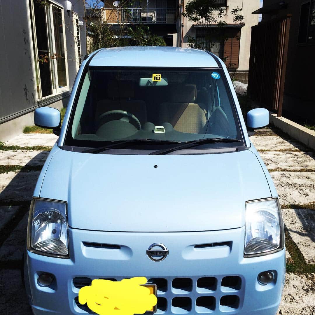 のインスタグラム：「ゆうゆうです‼︎ 住まいずの社用車『ピノ』です‼︎ インターン中はお世話になりました(^^) #ピノ #pino #日産 #車 #NISSAN #社用車 #インターンシップ #ペーパードライバー #軽自動車 #乗り物 #水色」