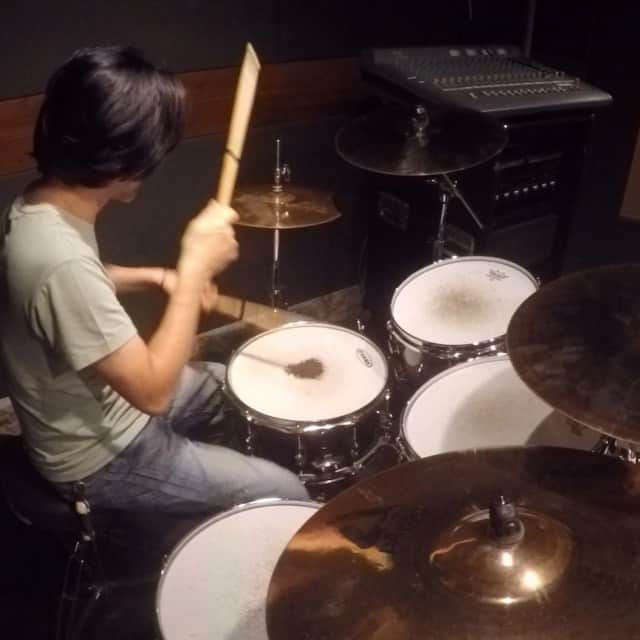 松永俊弥のインスタグラム：「#drum#dwdrums#dwdrum#dw9000#ProMark#モリダイラ楽器  #converse#jackparcell#RRL」