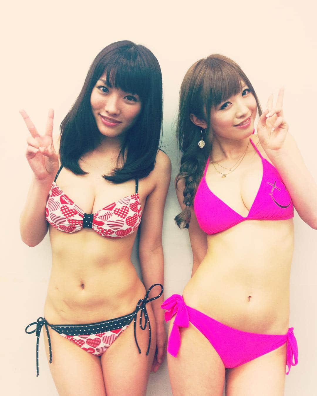 Lychaのインスタグラム：「model: Anna Konno & RINA  #bikini#lycha#beachlife#beachwear#beachstyle#swimsuit#swimwear#swim#beach#sea#cool#girls#Japanese#debut#japan#kawaii#fashion#lychacollection#uk#jp#tokyo#ビキニ#水着#ビーチスタイル#ビーチライフ#ビーチウエア#グラドル#アイドル#idol#今野杏南」