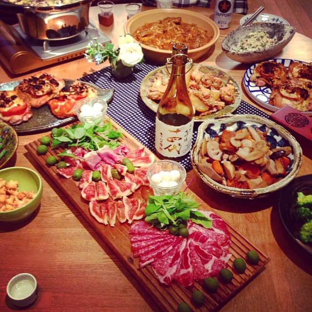 田波涼子のインスタグラム：「素晴らしい手料理 なのに車だから飲めない辛さ 次回は泊まりで😁」