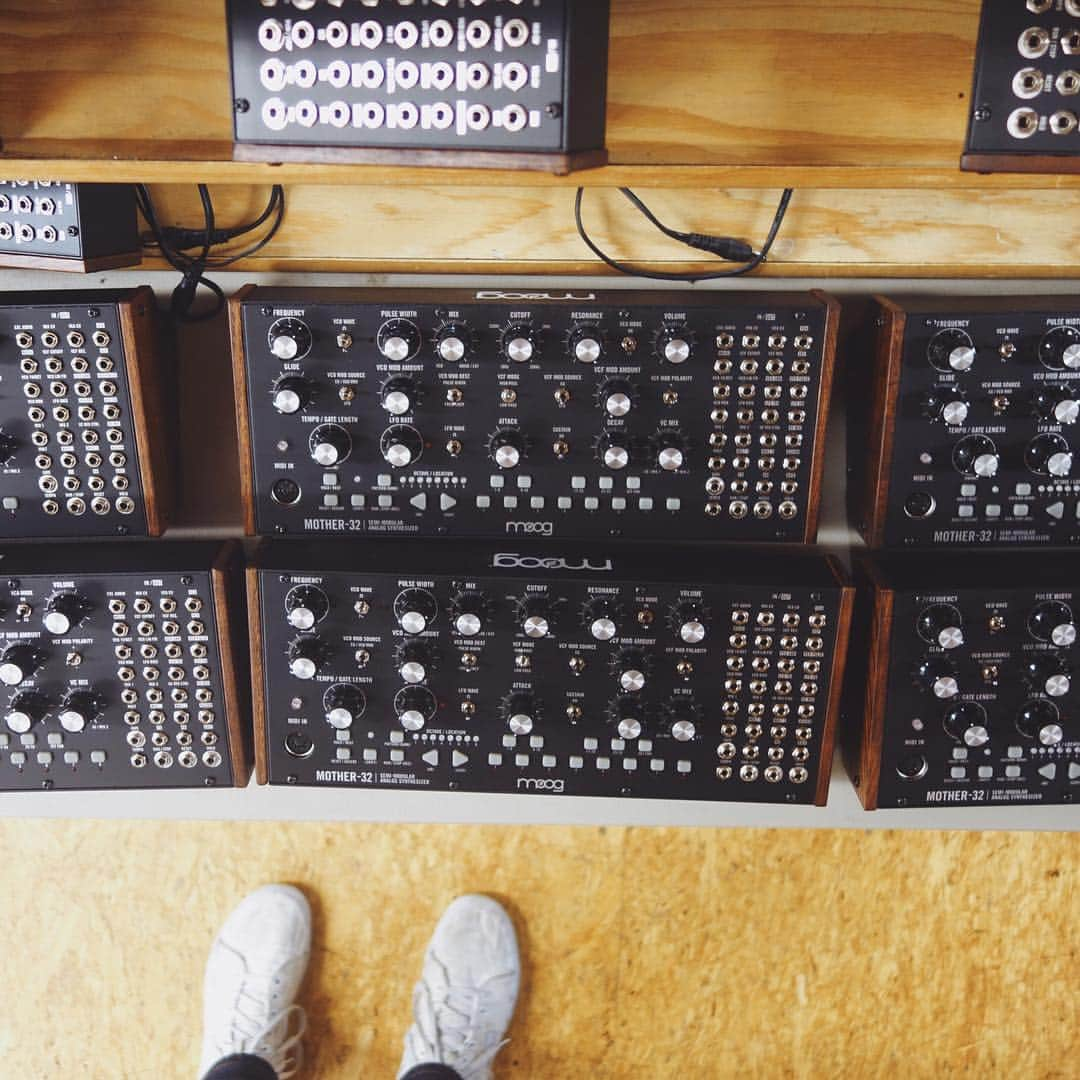 Superhumanoidsさんのインスタグラム写真 - (SuperhumanoidsInstagram)「always have to swing through @moogmusic when we're in asheville, scoped that new new #Mother32 and left some vinyl w our bud @jasondaniello 🎹」10月6日 3時54分 - superhumanoids