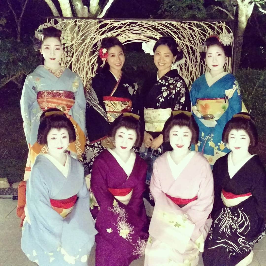 名越涼子さんのインスタグラム写真 - (名越涼子Instagram)「迫力ありますどす。  #舞妓さん#芸妓さん #京都に来たって感じる瞬間」10月7日 23時56分 - nagoshi_ryo