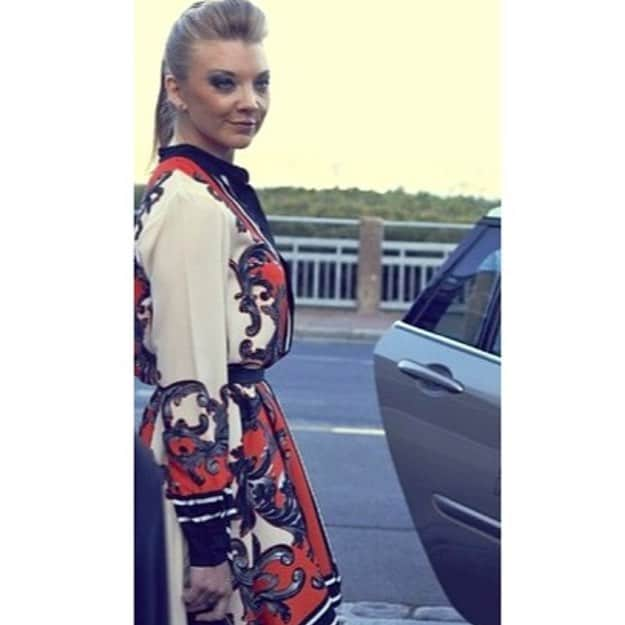 イッサロンドンのインスタグラム：「Regram @alisonelwin Gorgeous Natalie Dormer wearing @issalondon 💛💛#alisonelwin #issa #Resort16 #nataliedormer」