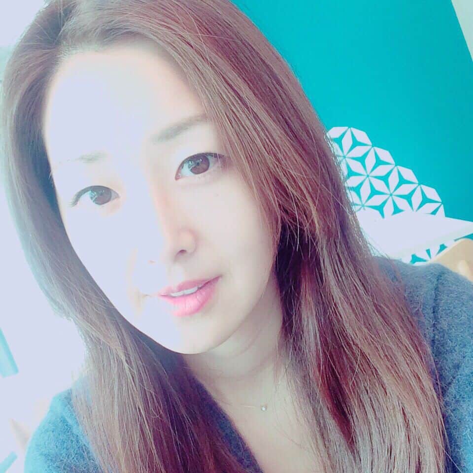 笛木優子のインスタグラム：「本日深夜26:30より フジテレビ リーダーズサロン  という番組のナレーションをやらせてもらいました🎀💖👏 番組概要  各界を代表するリーダーと呼ぶべき人物にMCを担当してもらうトーク番組。初回はミクシィ会長の笠原健治。今会いたい人をゲストに、とっておきの秘話を公開!  ぜひぜひ見てくださいね🙆😘」