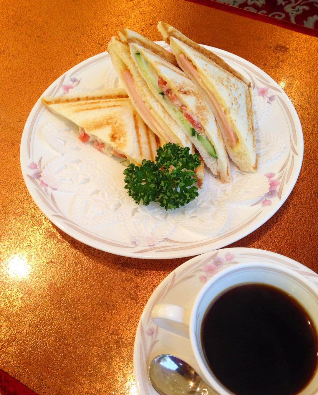 猫沢エミのグルメインスタ