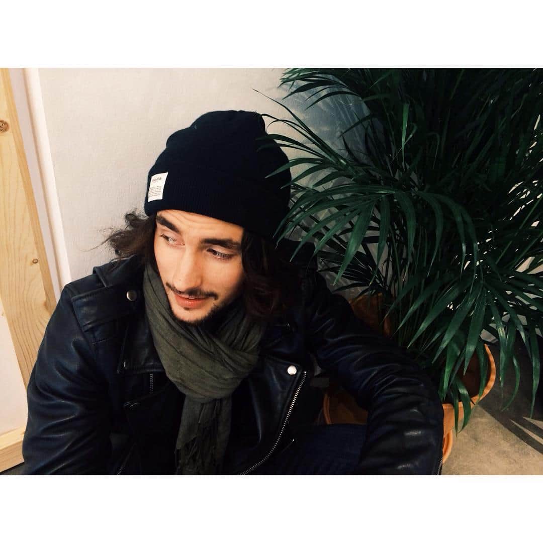 レステロッズのインスタグラム：「@andersnoden wearing our next beanie KAJ AW16. For now we got Smula, Urban & Bella. Get your beanie on! #Resteröds #originalneverdies #swedishfashion #heritagebrand #fashion #headwear #kallt #stylish #mensfashion #mensstyle #stylish」