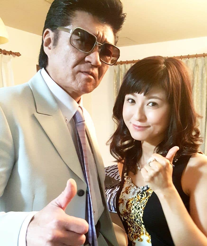 宮内知美さんのインスタグラム写真 - (宮内知美Instagram)「#日本統一　#15 #小沢仁志 　さん の内縁の妻役❤ なのに、大阪のおばちゃんと呼ばれてた😨 クランクインで クランクアップ😋  #大阪lover #宮内知美」11月12日 17時27分 - tomomi_miyauchi