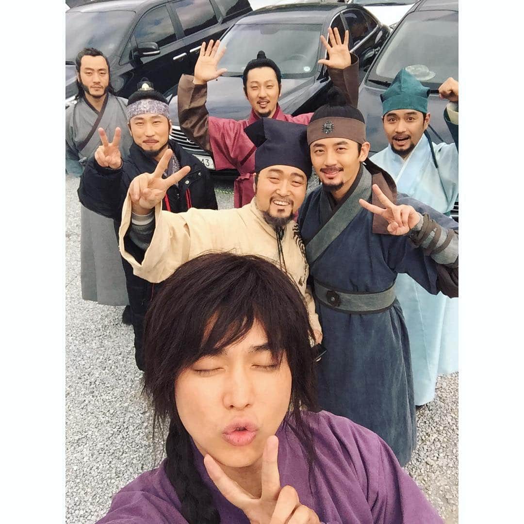 ユン・ギュンサンさんのインスタグラム写真 - (ユン・ギュンサンInstagram)「수험생 낭자 도련님들!! 화이팅 입니다요!!!」11月11日 20時26分 - yunkyunsang