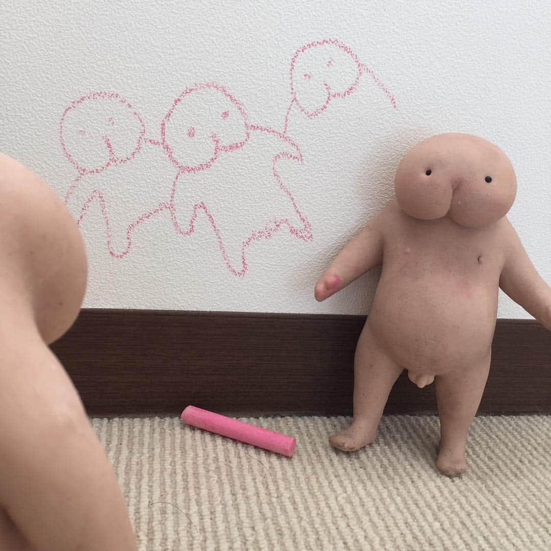 三谷幸喜のインスタグラム：「人生を楽しんでいるところを、見つかる」