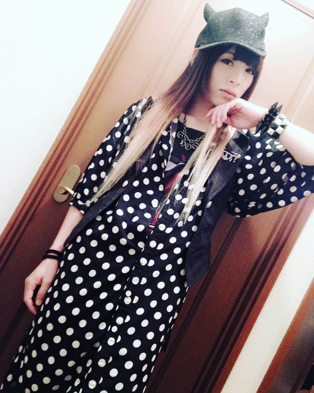 AKIRA のインスタグラム：「今日のまーしー♡ #竹下 #コーディネート #harajuku #DISACODE」