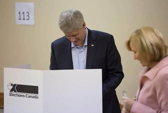 スティーヴン・ハーパーのインスタグラム：「It’s Election Day. All across Canada, people are deciding who will manage our $1.9 trillion economy, make decisions about taxation and spending, and represent Canada on the world stage for the next four years.  This is a close election, and every vote counts. Join me in voting for our positive Conservative plan to protect our economy.」