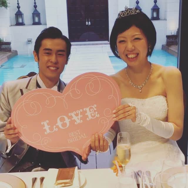 結婚しよう。プロジェクトのインスタグラム：「HAPPY WEDDING！ ぜひ幸せな新郎新婦をシェアしてください！  #結婚しようpj #ベストブライダル #プレ花嫁 #アートグレイス #happy #bridal  #love #cute #weddingphotography  #wedding」
