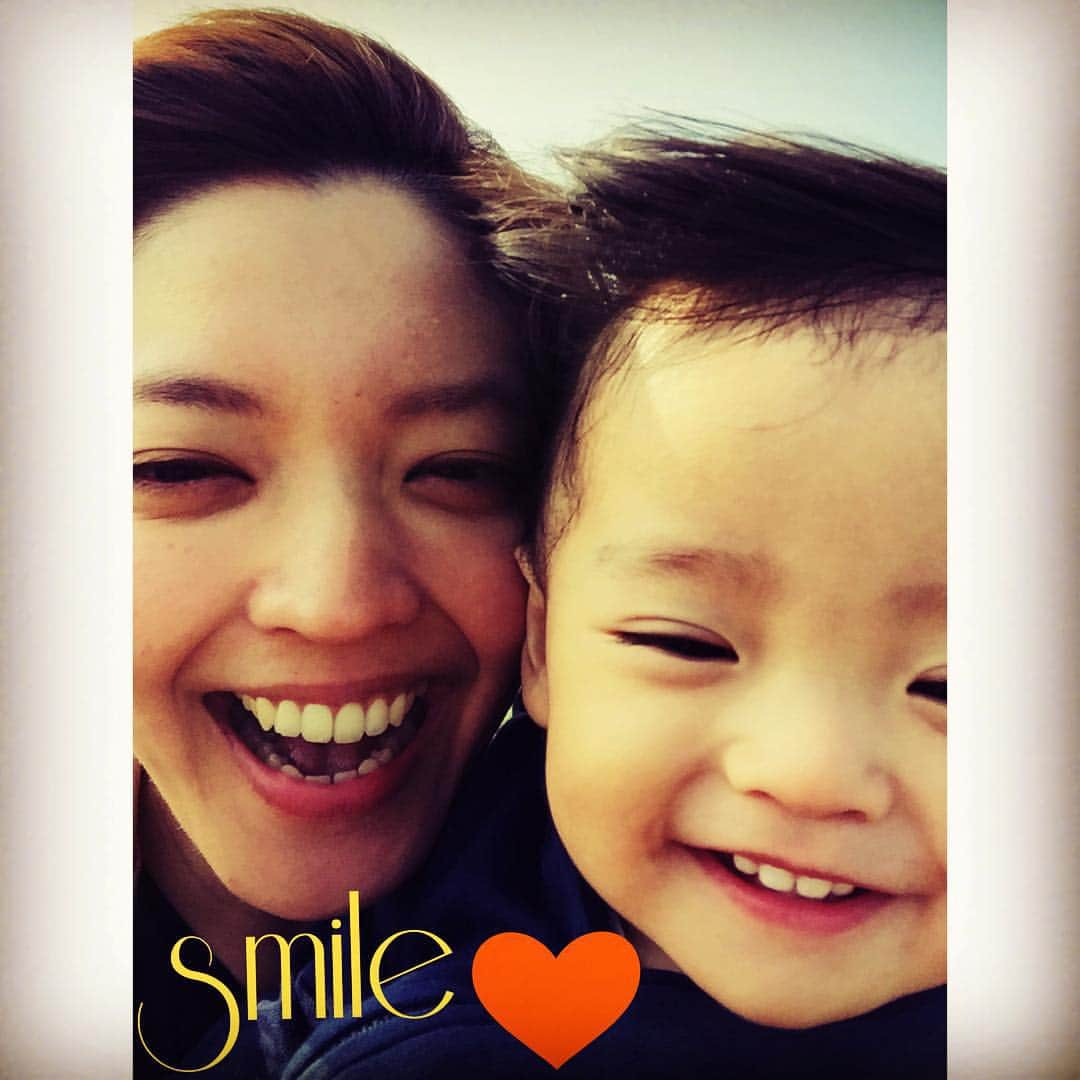 沖樹莉亜さんのインスタグラム写真 - (沖樹莉亜Instagram)「#smile #happy #instamoment #MamAndDaughter  #笑顔 #母と娘 #ご機嫌ちゃん #親バカ部」10月23日 20時26分 - juliaokijulia