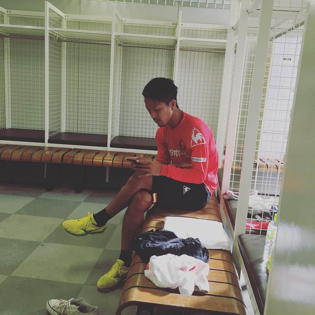 田中輝希のインスタグラム：「子供たちとサッカー」