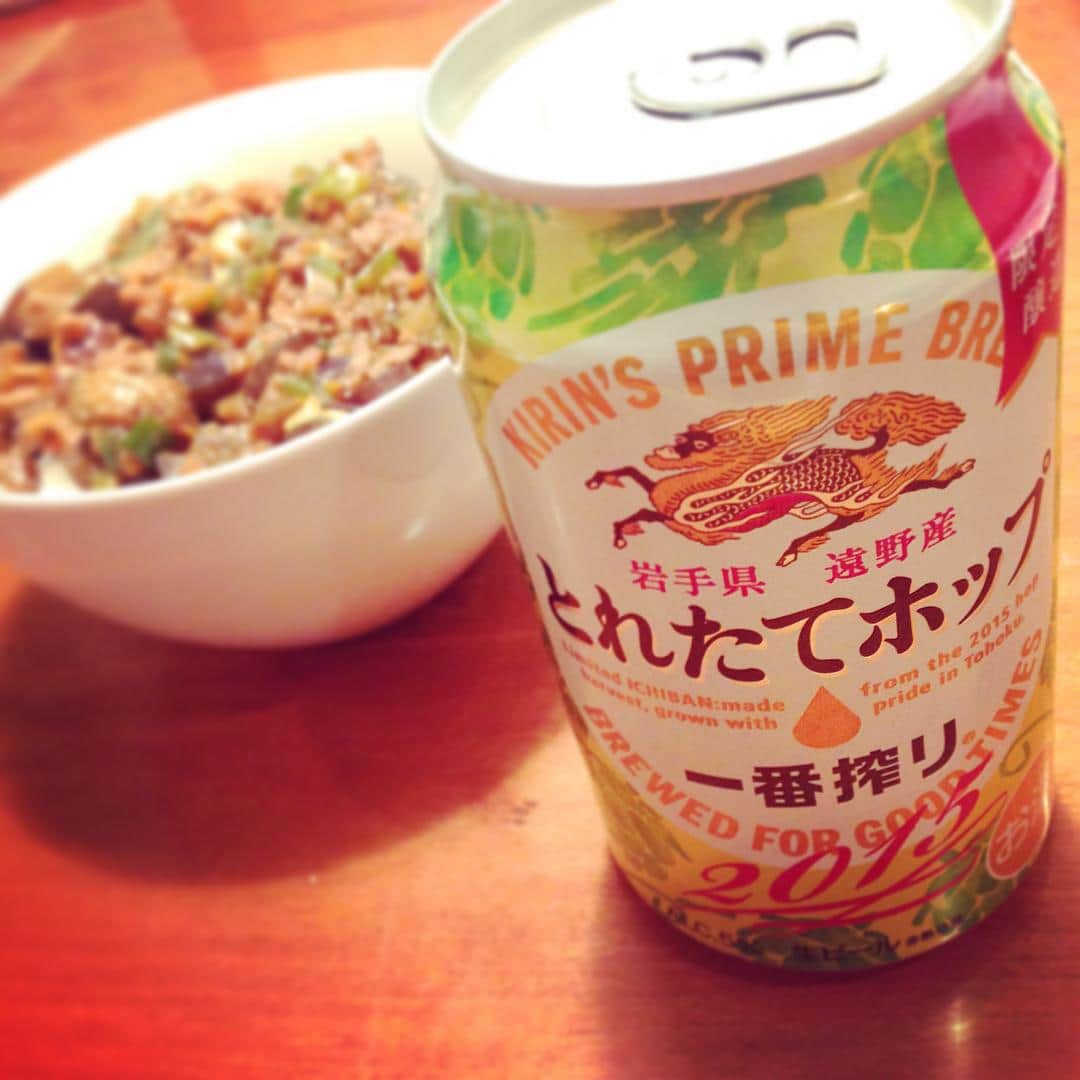 キリン一番搾り生ビールさんのインスタグラム写真 - (キリン一番搾り生ビールInstagram)「#まいにちとれたて  今しか飲めない「一番搾り とれたてホップ生ビール」が今年も登場！ 「撮れたて写真投稿キャンペーン」  Twitter又はInstagramで「@ichiban_cp」をフォローして、 「一番搾り とれたてホップ生ビール」を楽しむ姿をハッシュタグ[#まいにちとれたて]をつけて投稿しよう。  抽選で30名様に、キリンクリアファイル・ホップを含む一番搾り文具一式（5点）と、一番搾り350ml 6缶パックをセットでプレゼント！  キャンペーン期間 2015年10月27日（火）～11月30日（月）24:00 https://kanpaiforhappiness.com/happyshare/toretatehop/」10月26日 16時04分 - ichiban_cp