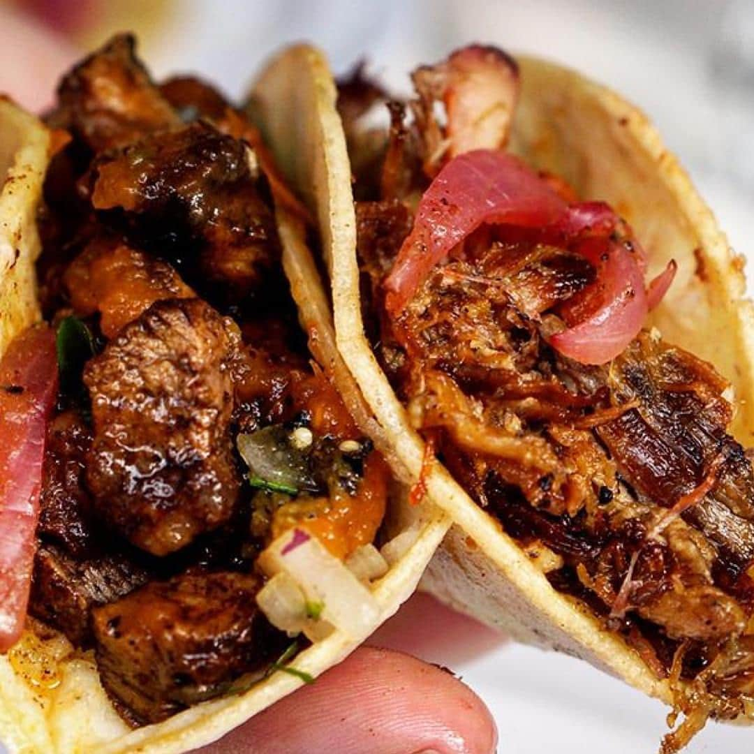 Tabelog ? 食べログさんのインスタグラム写真 - (Tabelog ? 食べログInstagram)「Pig and Carne Asada Tacos from a new location of @tacombi ✨😘✨( 📷 credit: @mealsandreels ) #tabelog #ny #nyc」10月29日 2時33分 - tabelogus